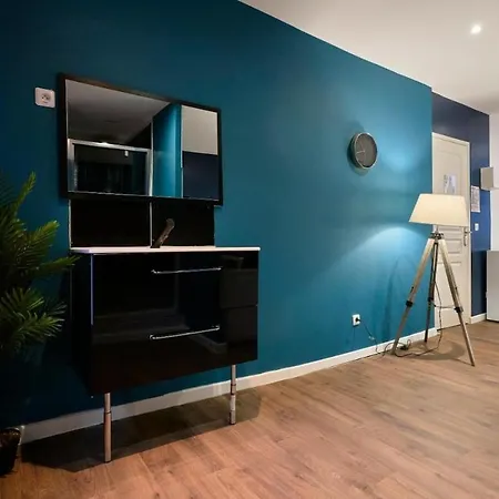 Bleue #1#- Elegance & Detente-self Check-in Roubaix